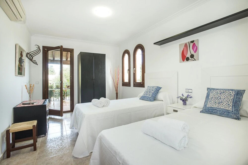 Owl Booking Villa Far - 15 Min Walk to the Beach