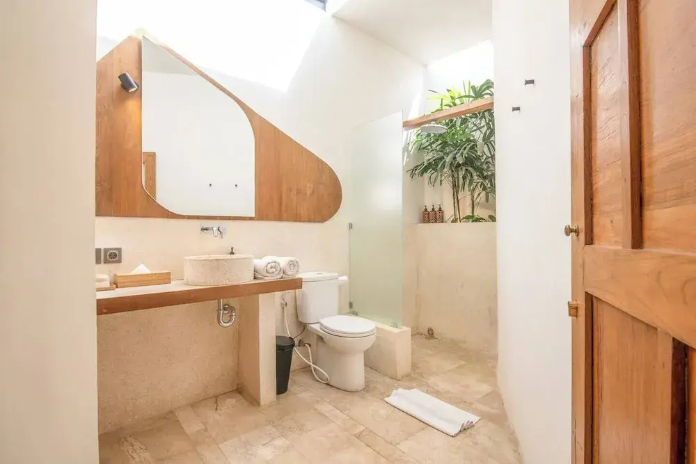 Chic 1-BR Villa with Pool, 4 Mins to Echo Beach