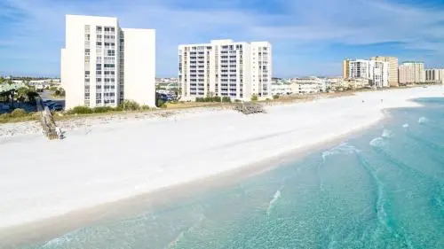 Shoreline Towers 1052 2 Bedroom Condo by RedAwning