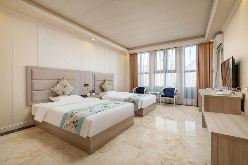 Boyixin Hotel (Anshun West High Speed Railway Station Airport Road)
