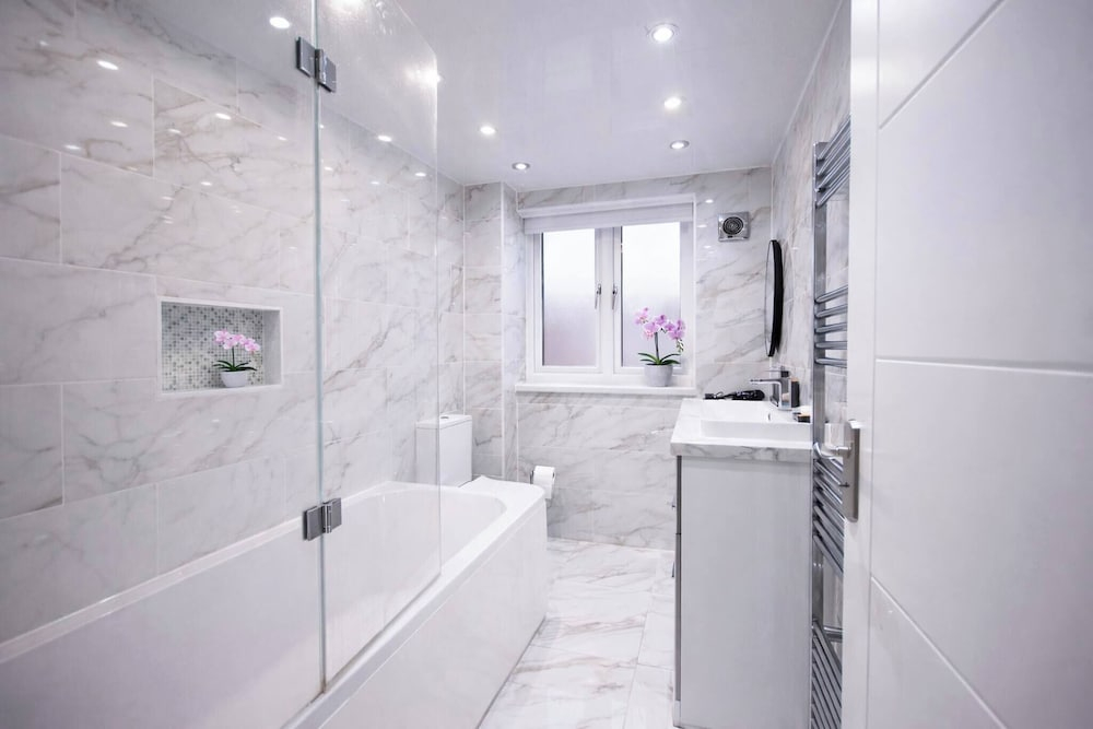 Free Parking - Hayes - Heathrow - Luxe 3BR Family -contractor Stay