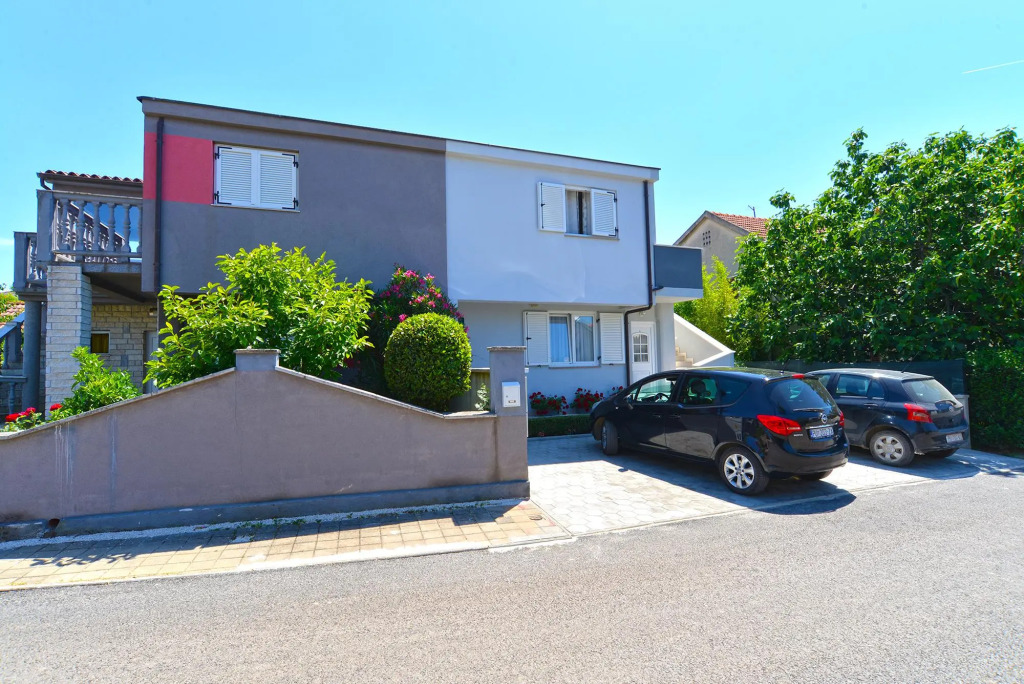 Apartment 1363