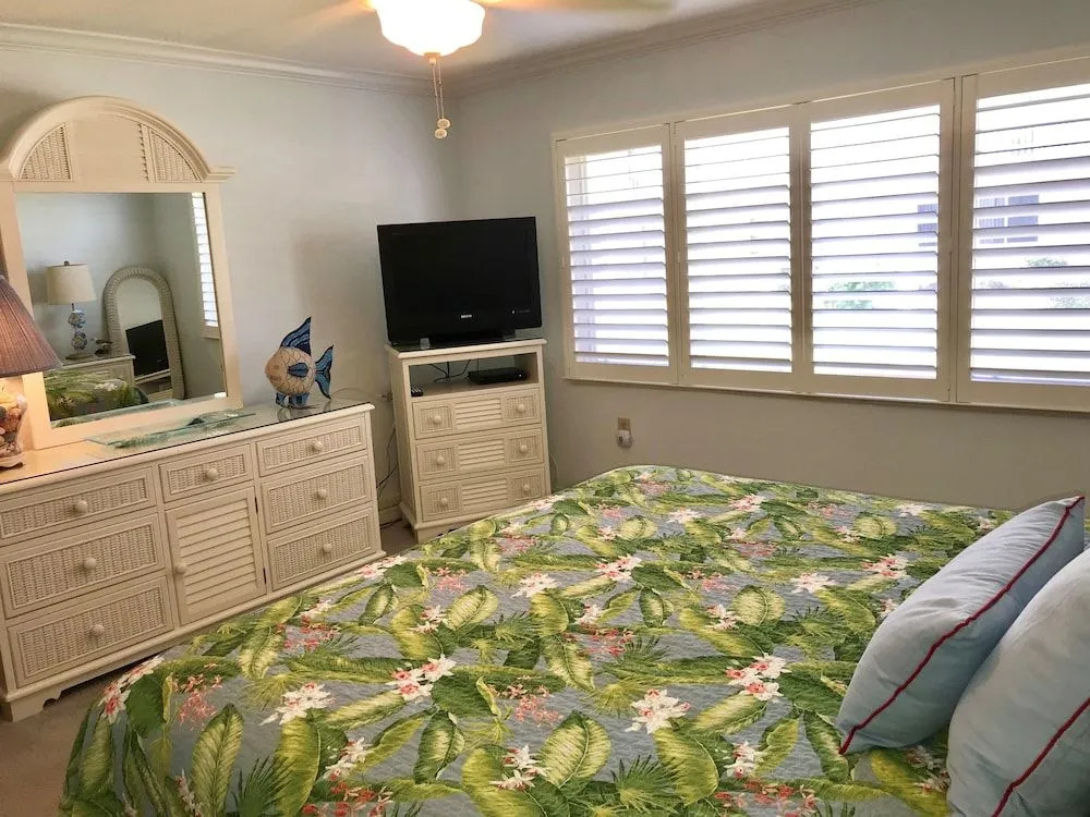Win-San C-105 - 2 Br Condo