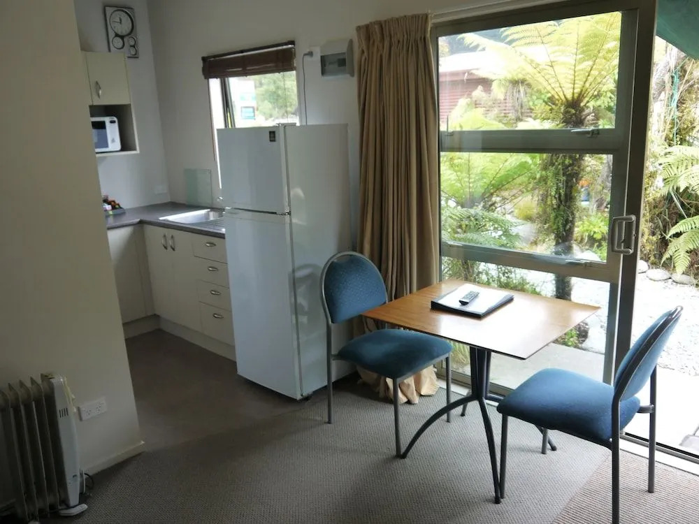 Central Franz Josef Cabins and Flats