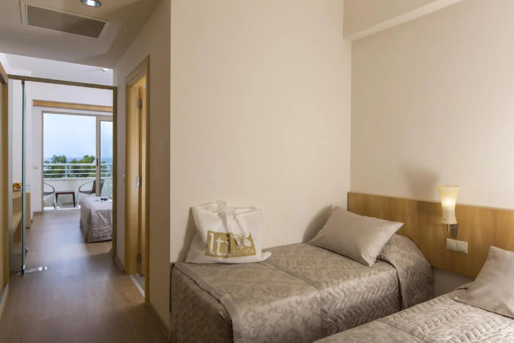 Lycus Beach Hotel