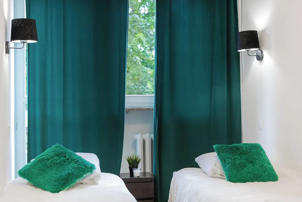 UNITApartament Short Rent Apartment in Warsaw by Metro Station Rondo ONZ Apart with 3bedrooms 22