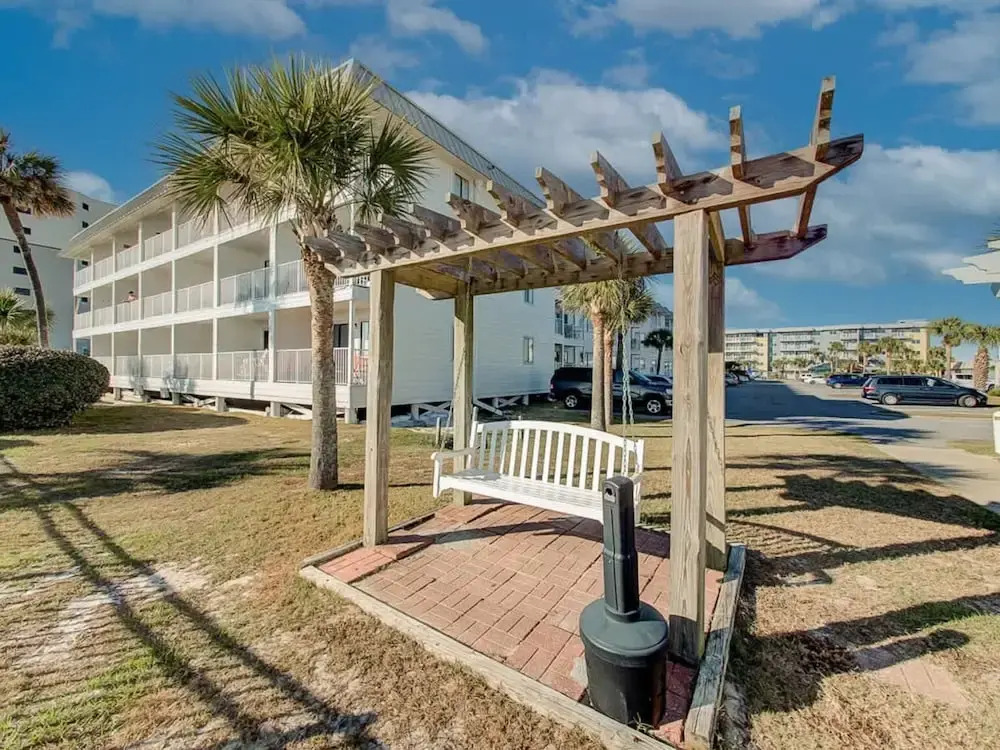 Good Vibes - The Affordable Beach Vacay