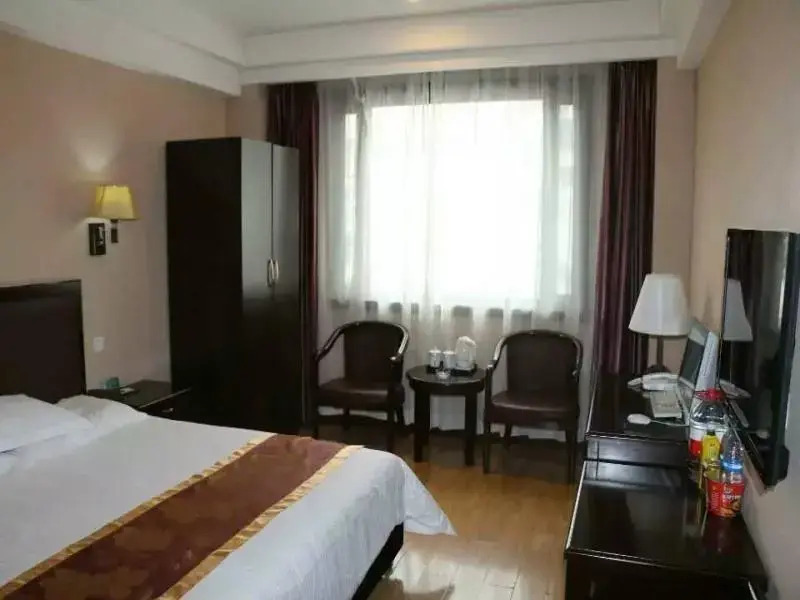 GreenTree Alliance Zhengzhou Railway station West Square Hotel