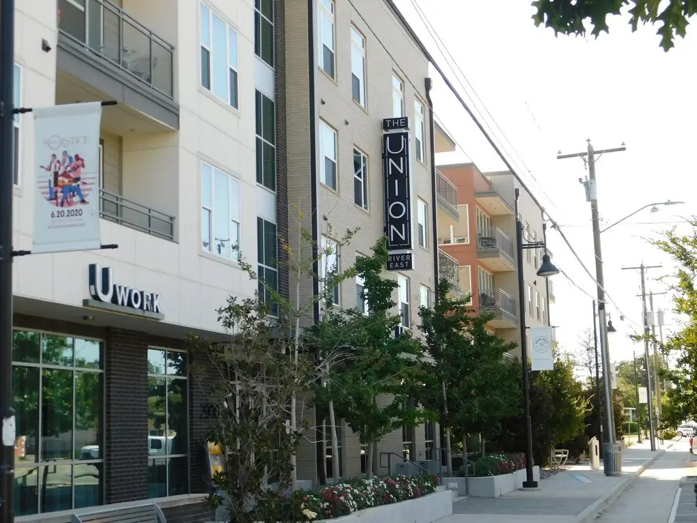 Dream Suites At River East