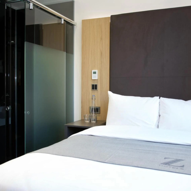 The Z Hotel City