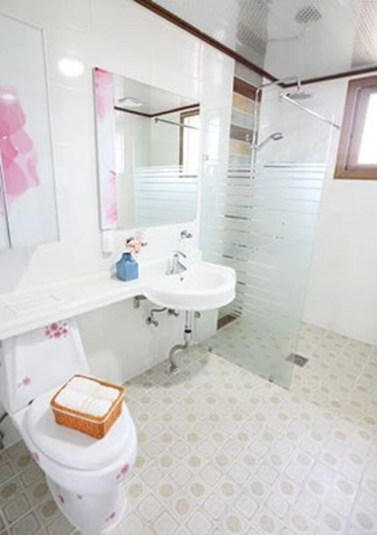 Jeju Happy Cabin Pension