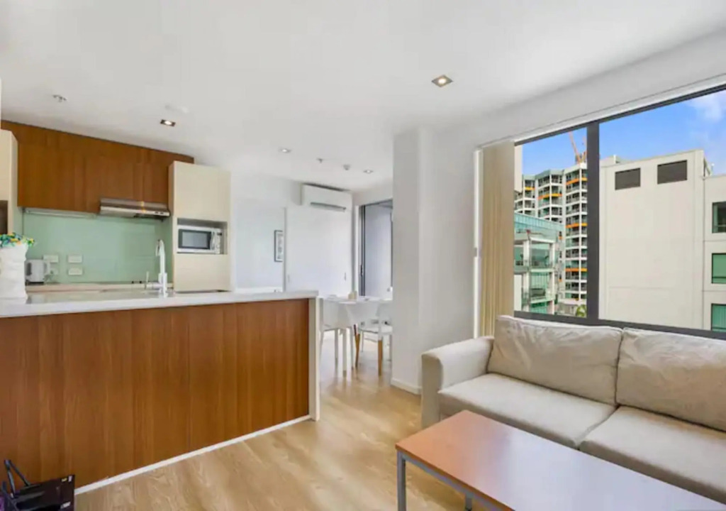 Central two-bedroom apartment close to Spark Arena