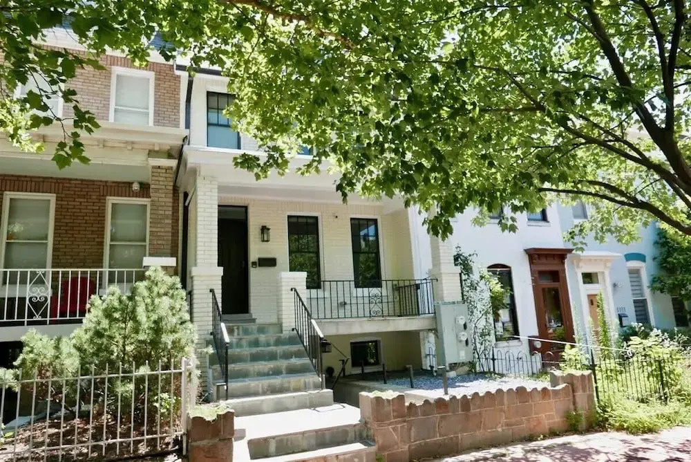 No More Looking With Parking - 1 Bedroom
