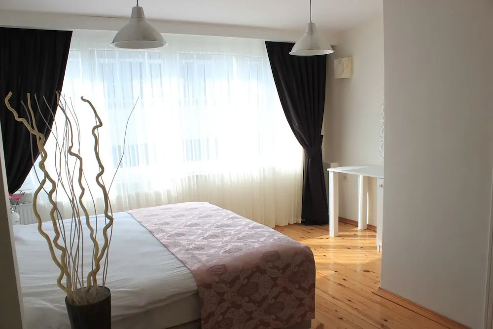 Barefoot Hotel
