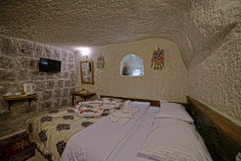 Melek Cave Hotel