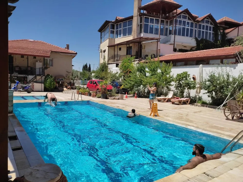 Ozturk Hotel