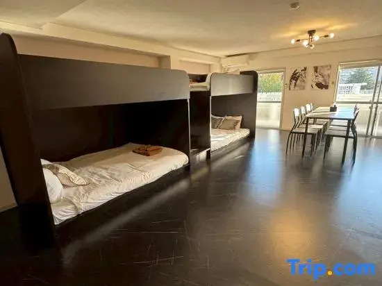 Shinjuku | Maximum 8ppl | Double 4 | 3-minute walk from the station | 40sqm private | 602