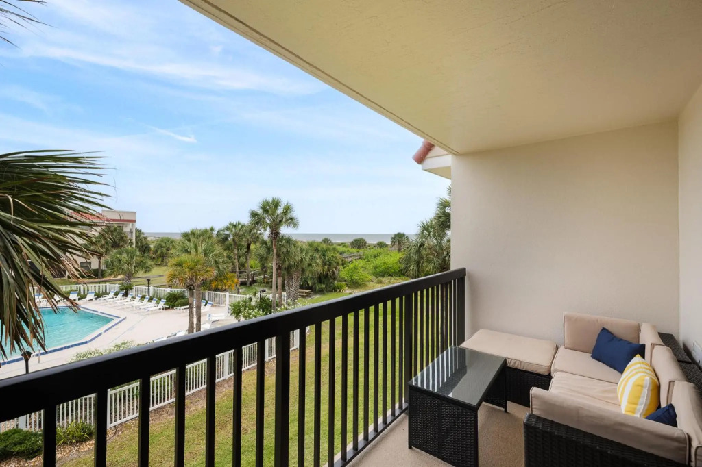 Ocean Village Club O35