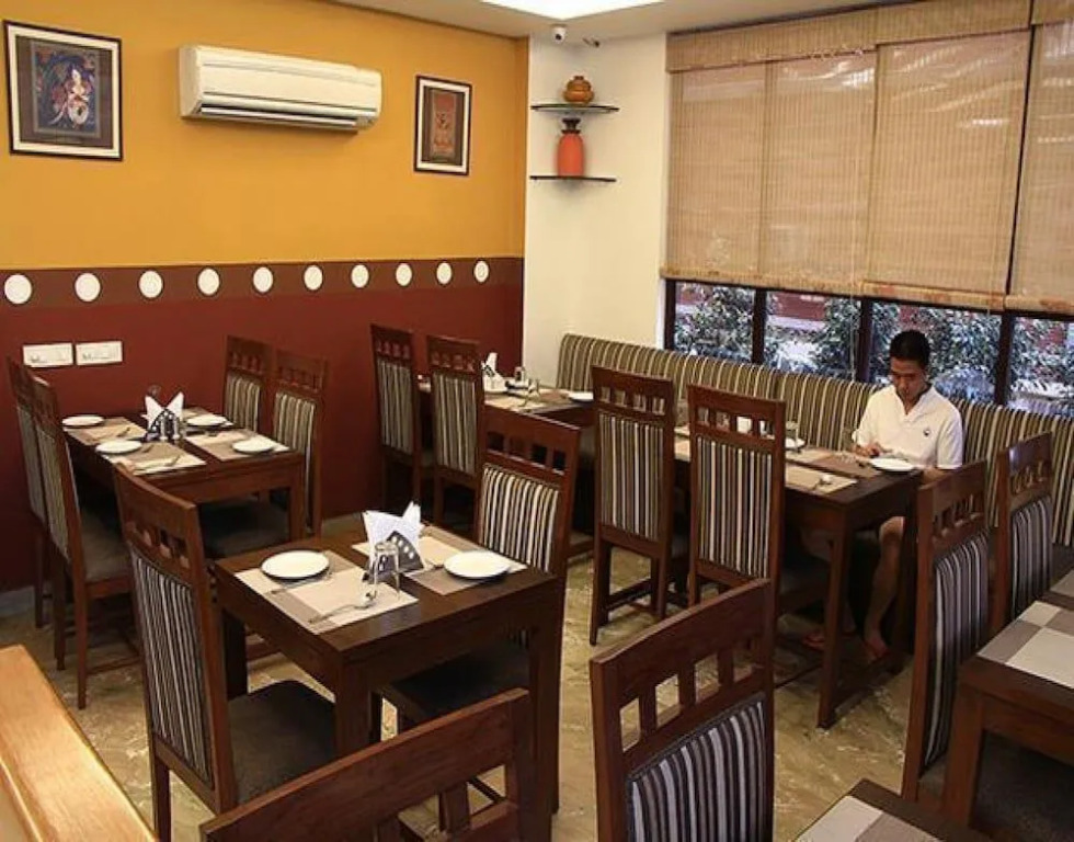 Hotel R Inn Delhi
