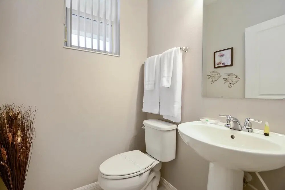 Four Bedrooms Townhome 5122