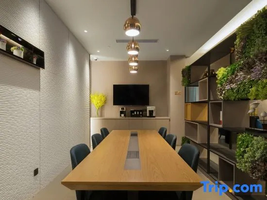 Homeinn Selected Hotel (Nanjing Jiangbei University Subway Station)
