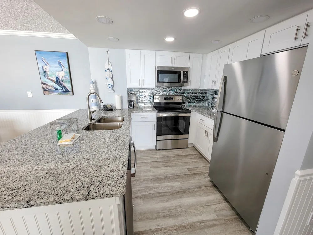 510 South Hampton 2 Bedroom Condo