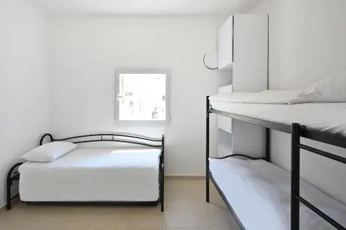 Trust Inn - Lovely & Trendy 2bdr apt near by Beach