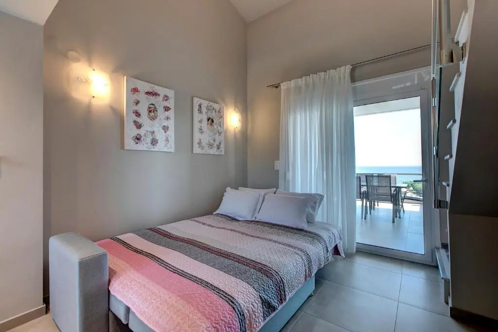 The House Of The Roses Seaview Superior Maisonette 3