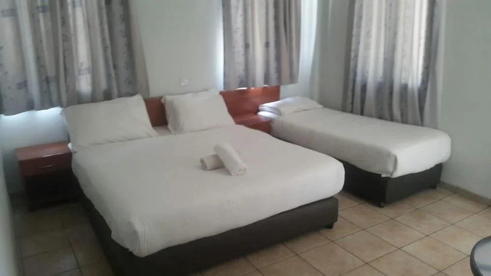 Aviv Hostel - Hostel