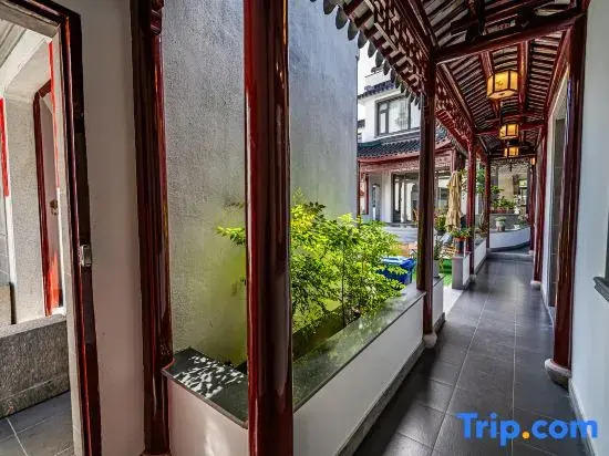 Suzhou Dongshan Xiaoyin Xianshe Homestay