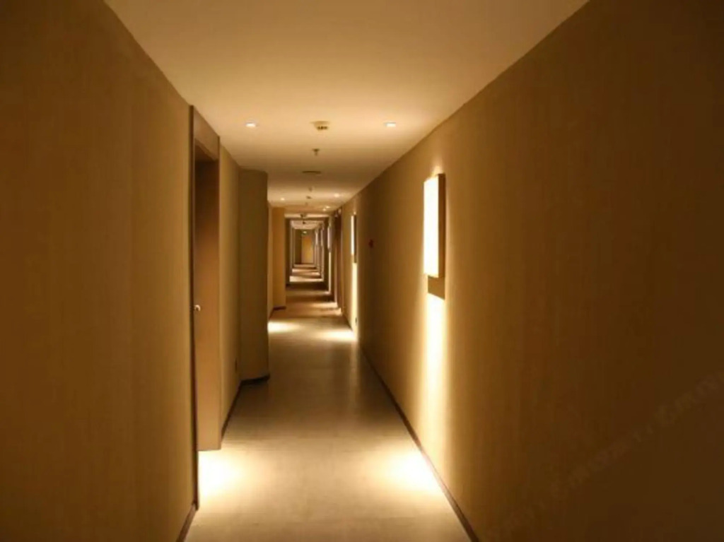 Home Inn Changchun People's Square Jinshui Road