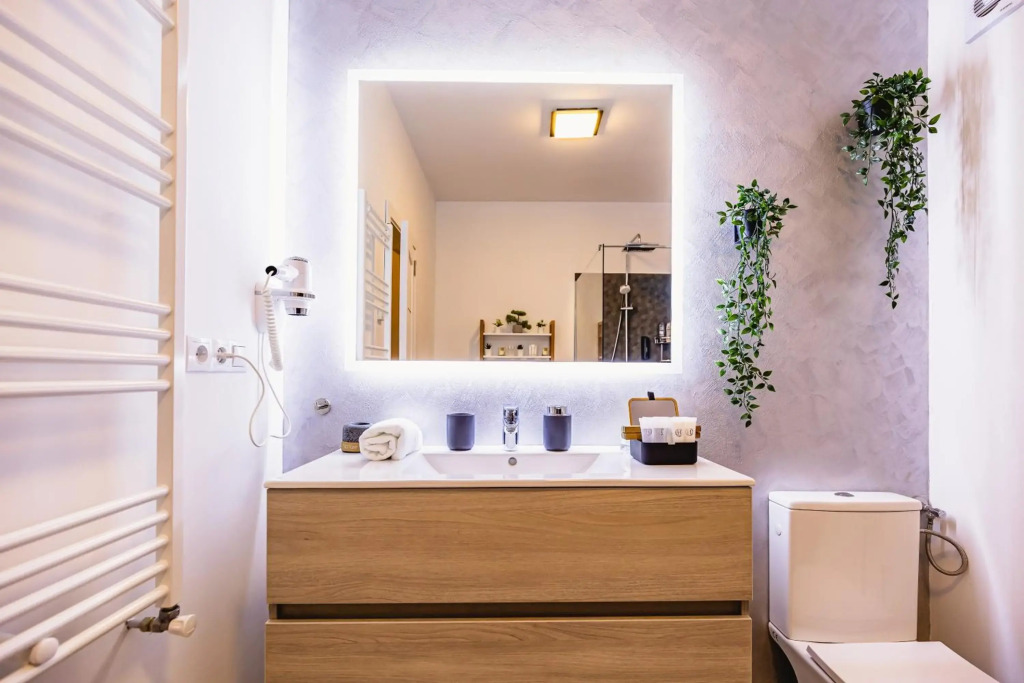 Alice apartment