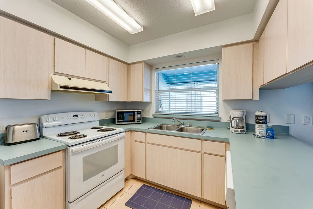 Pet-friendly Englewood Getaway Near Ocean!