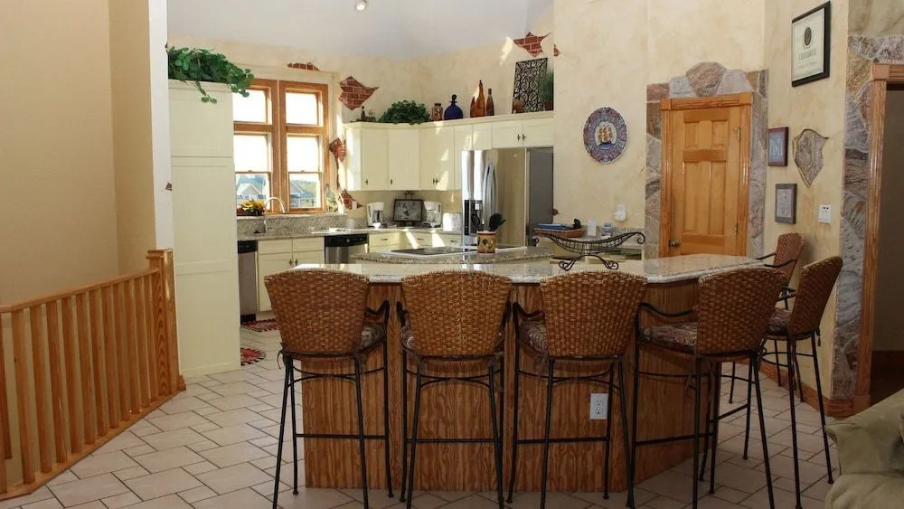 Pine Haven - 6 Br Home