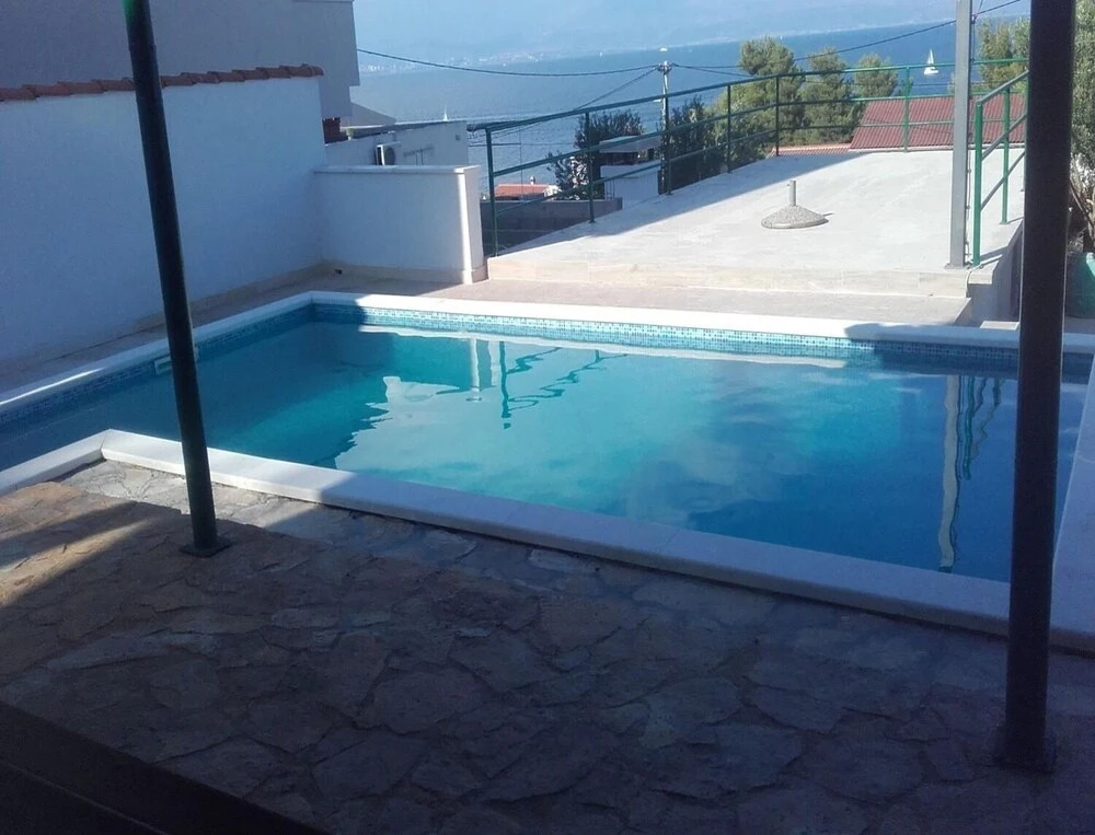 Rina - With Pool - A3