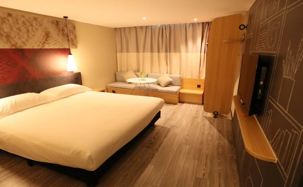 Ibis Xuzhou East Huaihai Road Hotel