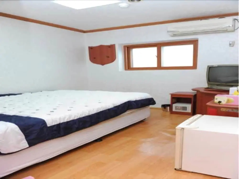 Dongdaemun House