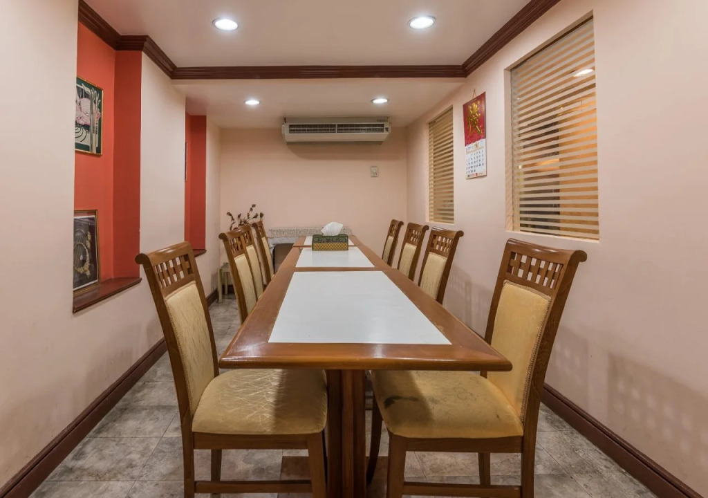 Silom Avenue Inn