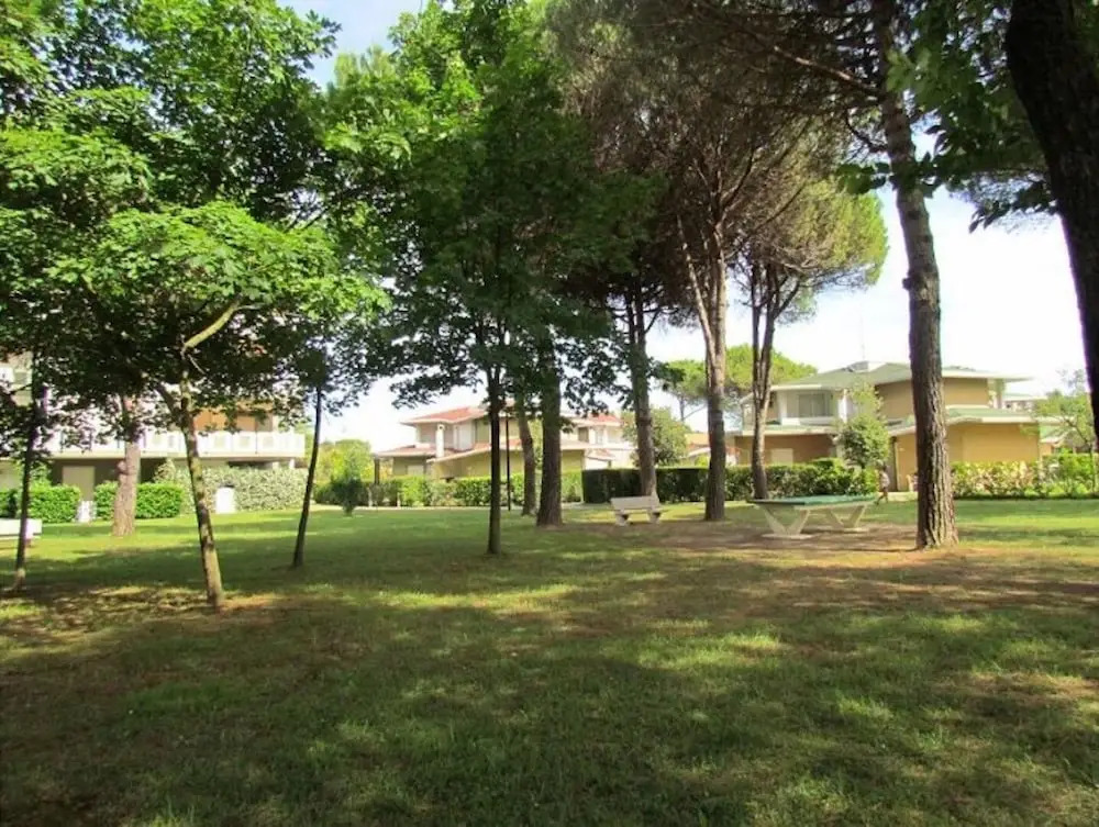 Big Apartment With Terrace - Stunning Residence Big Pool, Tennis, Volleyball