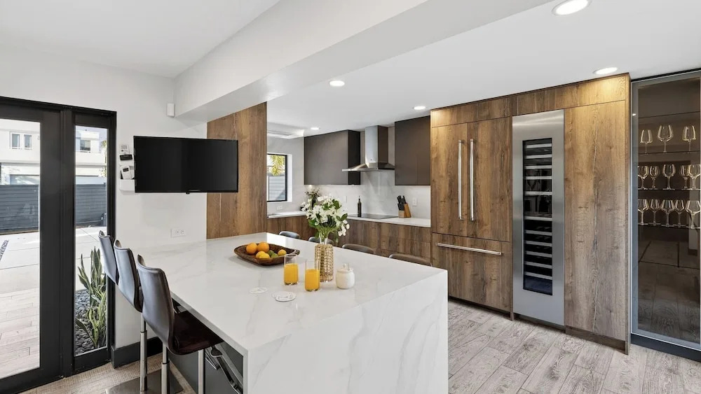 Soleil Modern by Avantstay Design-forward Stay + Resort-style Pool + Hot Tub + Near the Beach