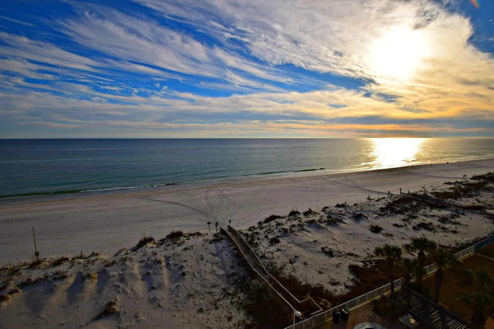 Ocean House 1701 3 Bedrooms 3 Bathrooms Condo