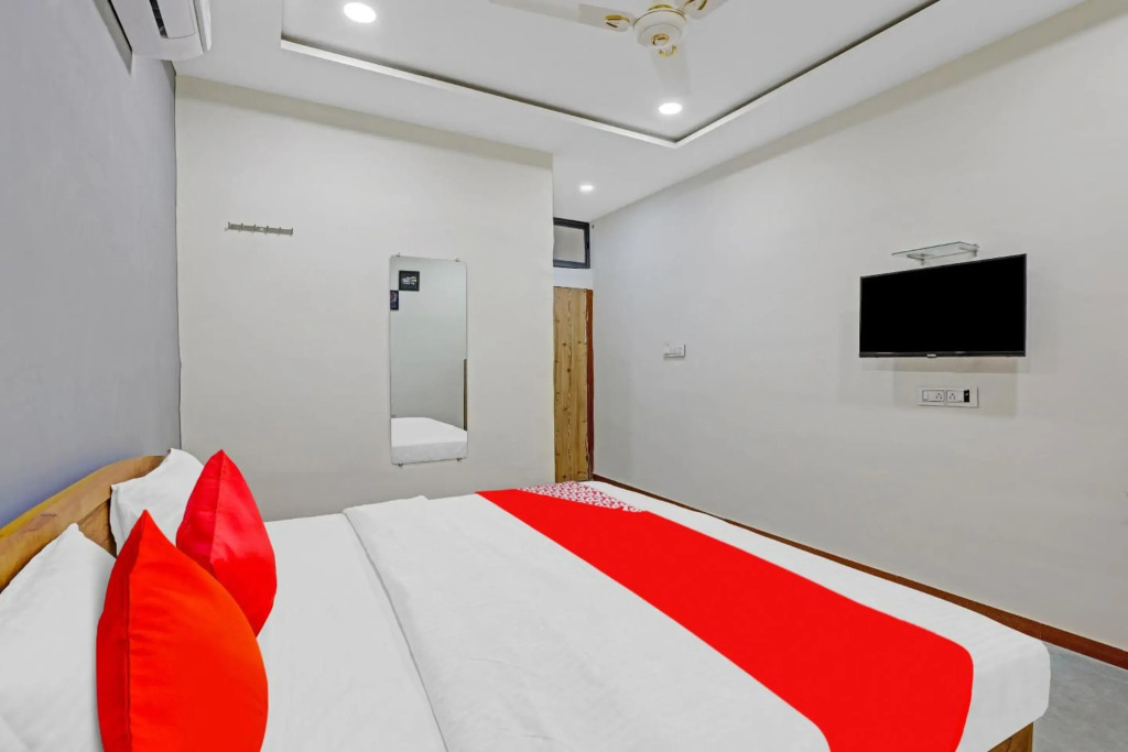 OYO Flagship 80625 Hotel King Land