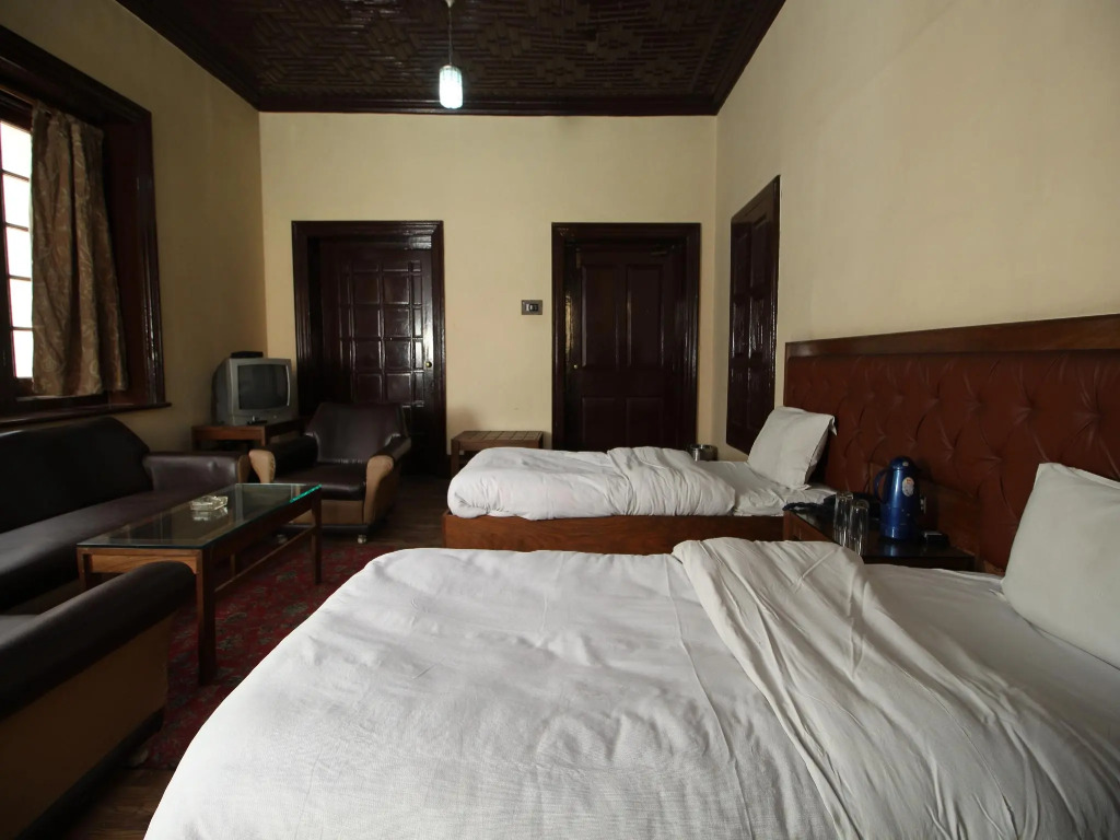 OYO 30650 Hotel Akbar Residency
