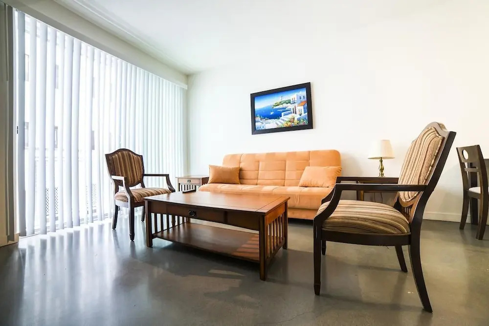 Fountain Suites II