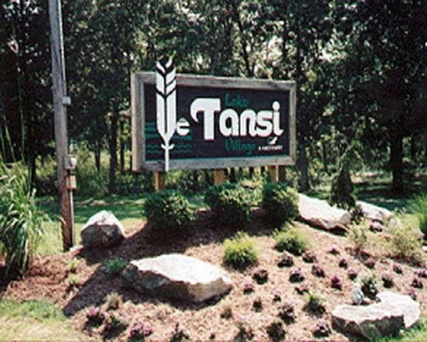 Hiawatha East Lake Tansi by CoolVacay