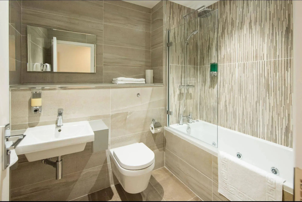 Docklands Lodge London