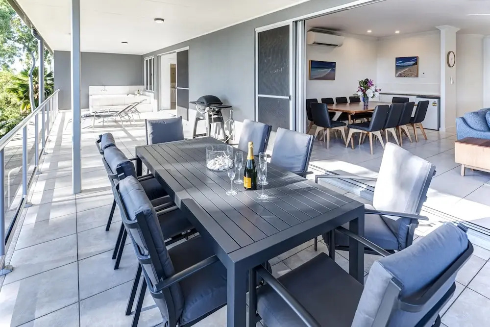 Blue Water Views Apartments