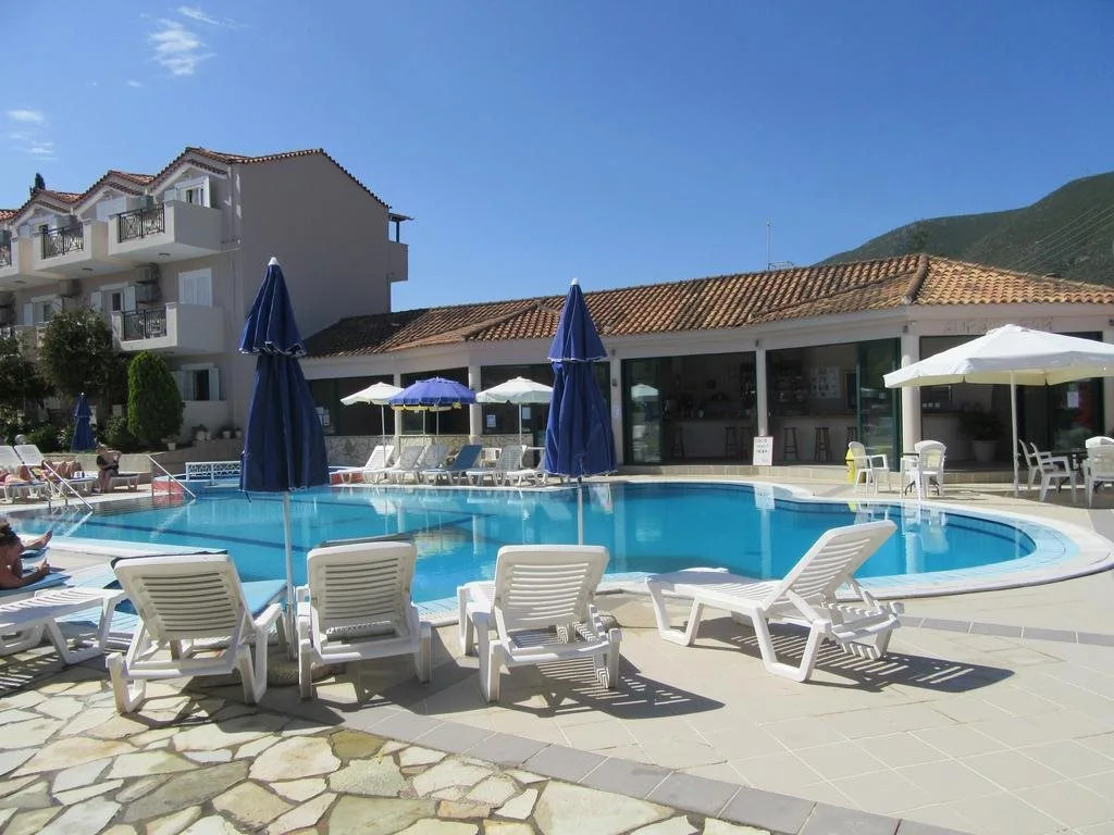Avra Aparthotel