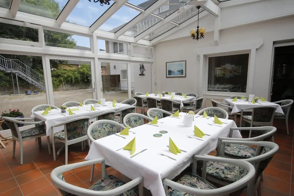 Hotel Restaurant Zum Jägerheim mit Innenpool