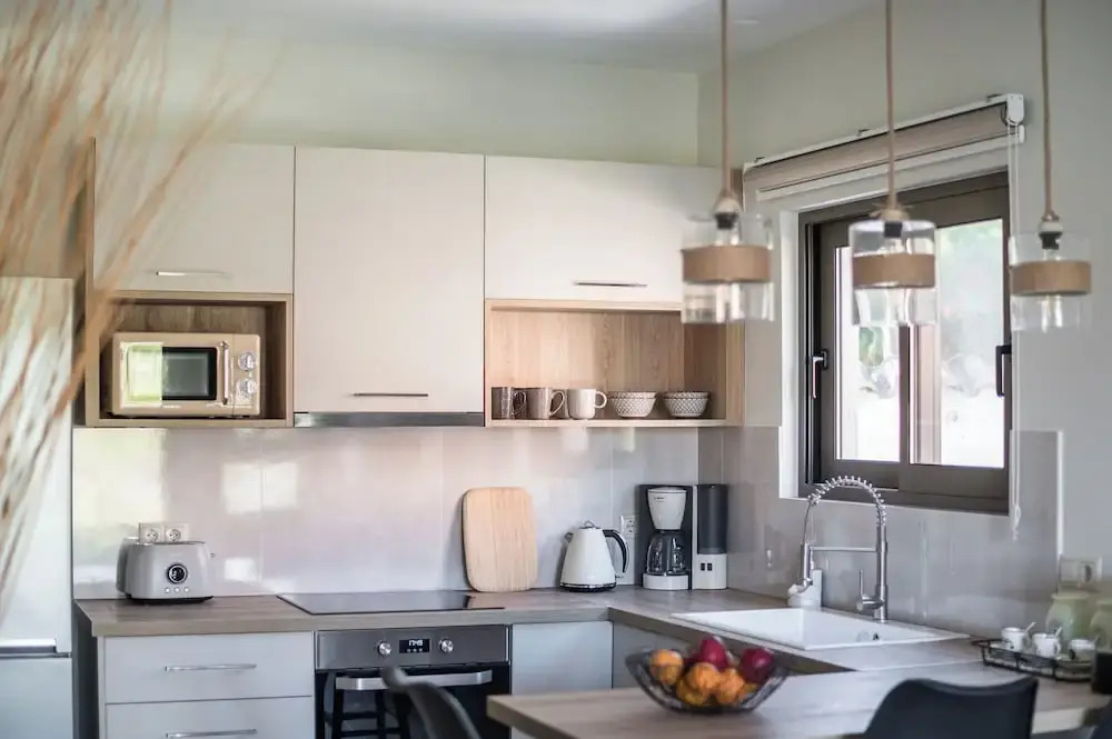 Phos Elegant Residences by Konnect, 400m to the beach